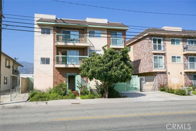 Photo - 620 S Lake St Apartment