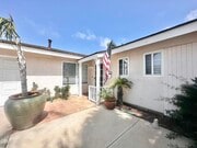 Photo - 2065 Abbott St