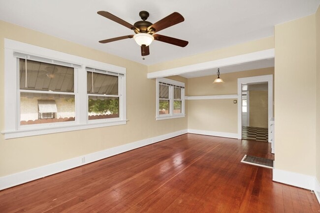 Photo - 505 E Olive Ave