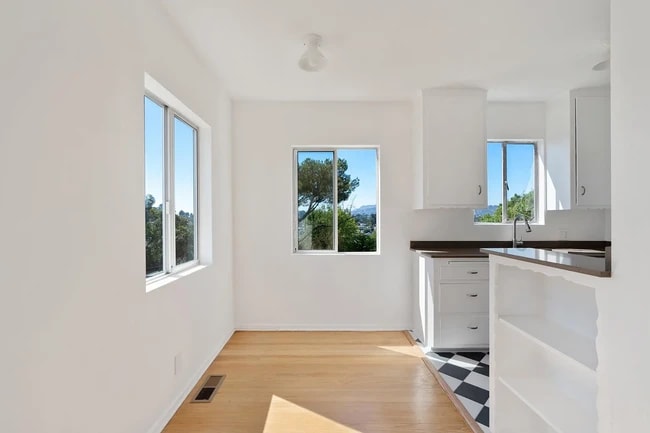 Photo - 2001 N Alvarado St Unit 2001