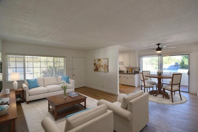 Photo - 5734 Hazeltine Ave Unit 06