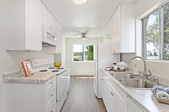Photo - Oakleaf Apartments