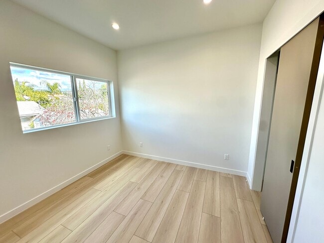 Photo - 3-Bedroom, 3-Bath Townhome in Prime North Hollywood Location Unit 3