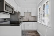 Photo - 405 W 3rd St Unit B