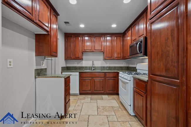 Photo - 25713 Leticia Dr