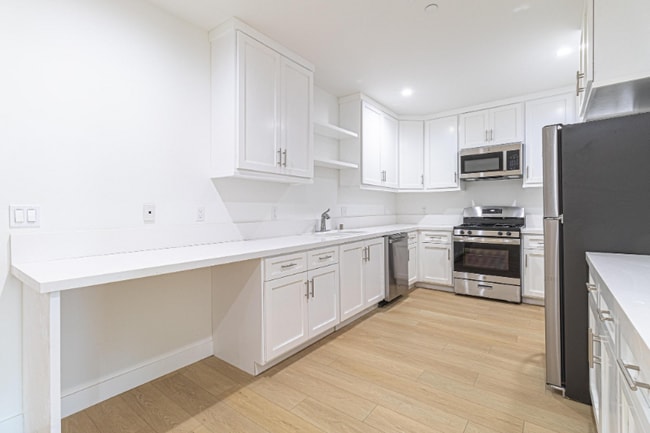 Photo - 3672 W Imperial Hwy Unit 306