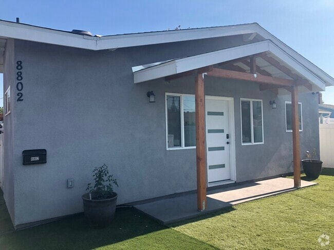 Building Photo - 8802 Kittyhawk Ave Unit House