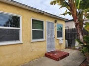 Photo - 848 1/2 Emerald Street Condo
