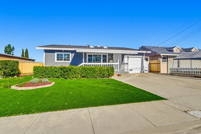 Building Photo - 338 Patricia Ln