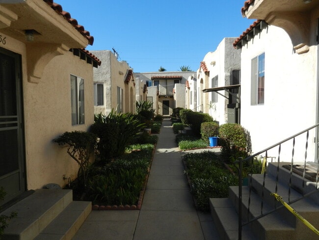 Photo - 2562 E. BROADWAY-
