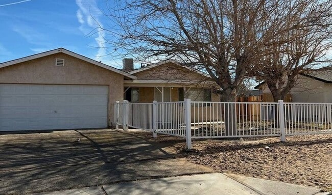 Adelanto Family Neighborhood! $2,100 3 Bed... - Adelanto Family Neighborhood! $2,100 3 Bed... House