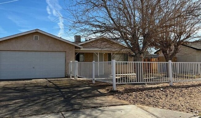 Building Photo - Adelanto Family Neighborhood! $2,100 3 Bed... Rental