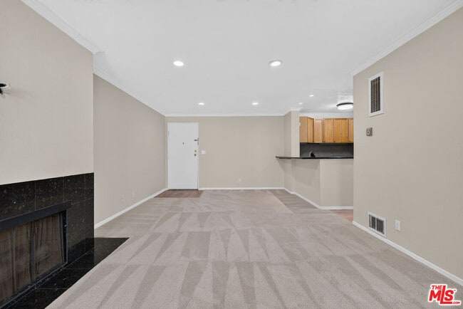 Photo - 6505 Green Valley Cir Unit 207