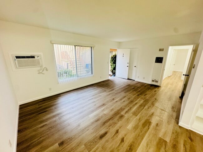 UNIT #3 LIVING ROOM - 19419 Victory Blvd