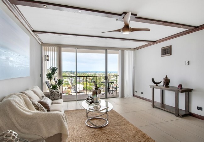 Building Photo - 4944 Cass St