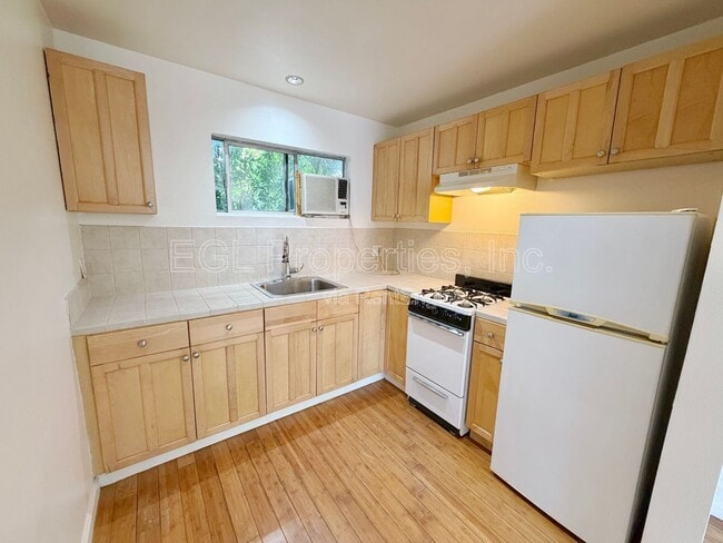 Photo - 362 N San Vicente Blvd Unit D
