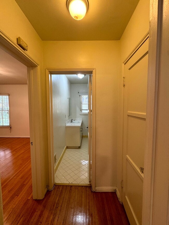 Photo - 1271 N Crescent Heights Blvd Unit 1271
