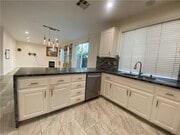 Photo - 19303 Cohasset St