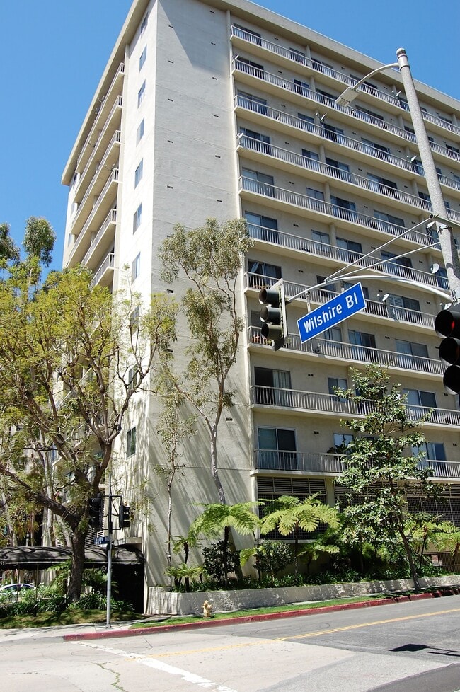 Building Photo - 10751 Wilshire Blvd Unit 509