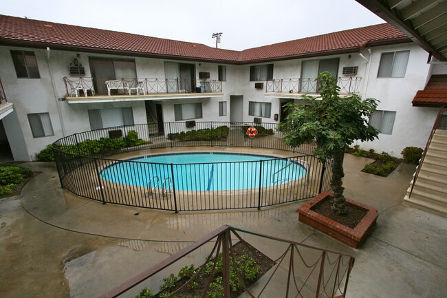 Building Photo - The Gables Apartments