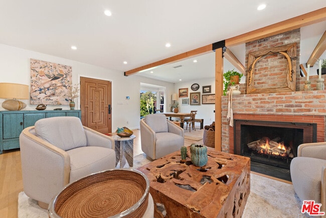 Building Photo - 11314 Homedale St