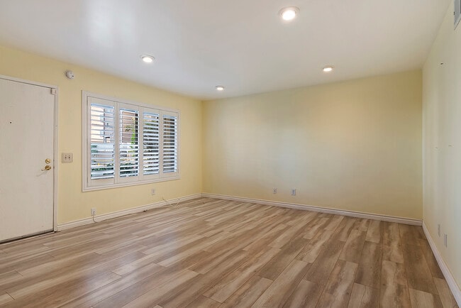 Photo - 8707 Cedros Ave Unit 7