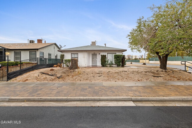 Building Photo - 45104 Date