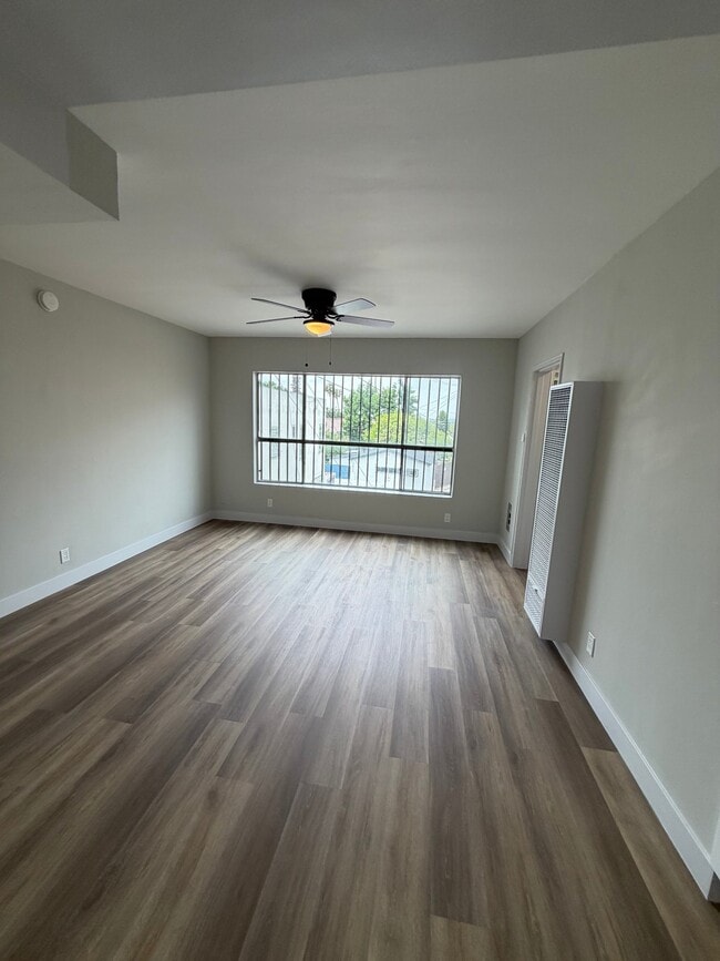 Photo - 3820 W 27th St Unit 116