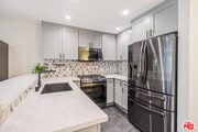 Photo - 950 N Kings Rd Unit 216