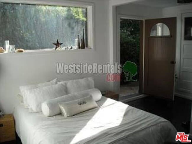 Photo - 2031 Park Dr