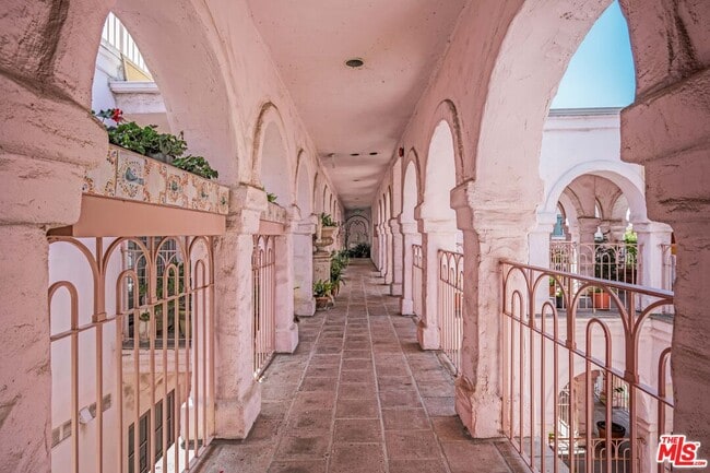 Photo - 6220 Pacific Ave Unit 303