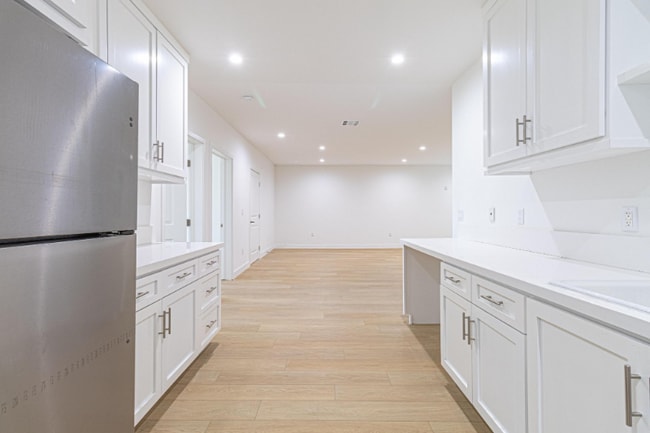 Photo - 3672 W Imperial Hwy Unit 306