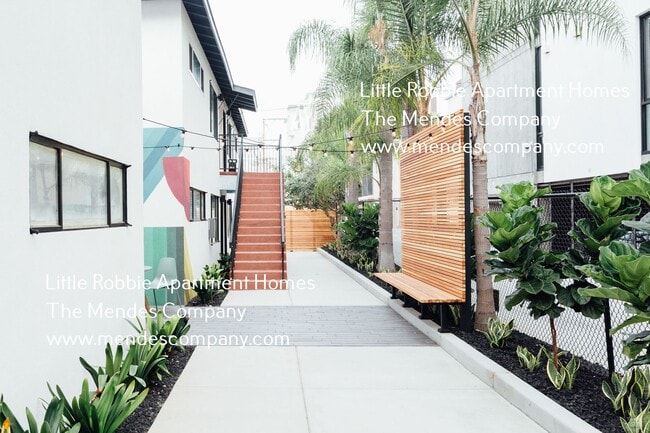 Photo - 1758 Robinson Avenue 1/2-1758 Unit 1758