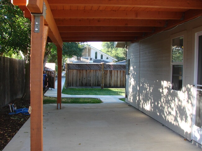 Photo - 22965 Oxnard St Unit Rear Bldg