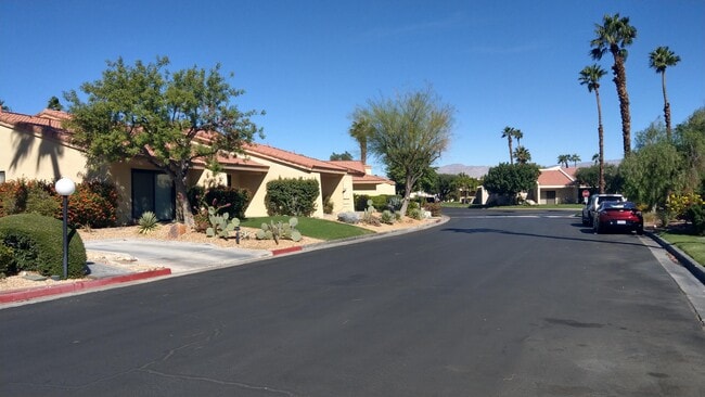 Building Photo - 2631 N Whitewater Club Dr Unit 2631