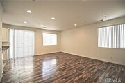Photo - 683 Huron Pl
