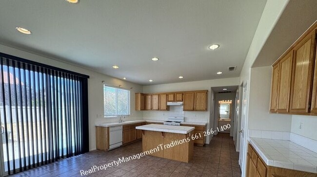 Photo - Spaciouse 4 Bed- 3 full Bath + plus Loft Home