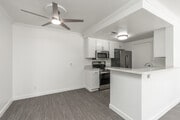 2BR, 2BA - 935SF - Kitchen - Desert Oasis Apartments