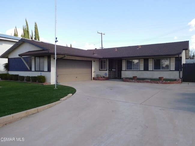 Building Photo - 1394 Sycamore Dr