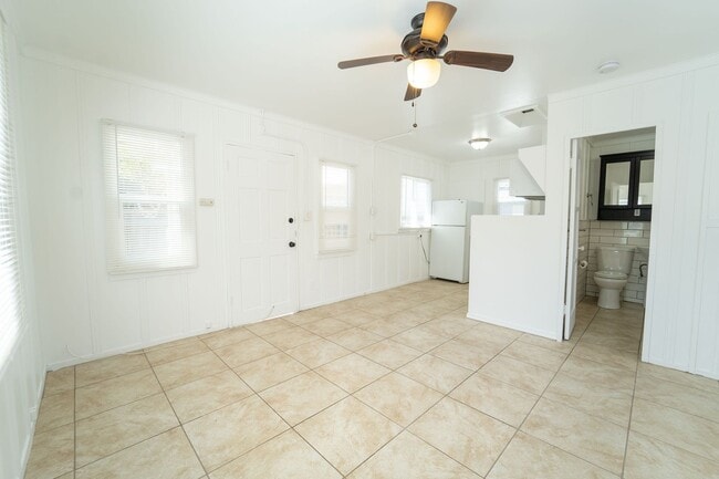 Building Photo - 4653-4655 Utah St. Unit 4653 1/2