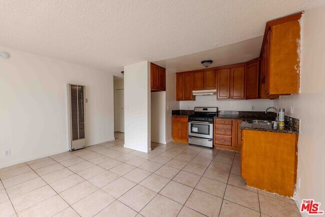 Photo - 947 Westmoreland Ave Unit 203