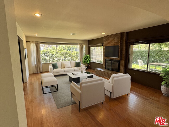 Photo - 5029 Westpark Dr