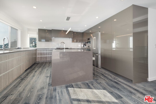 Photo - 19562 Pacific Coast Hwy