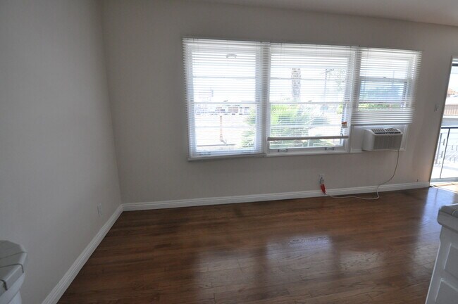 Photo - 10924 Camarillo St Unit 06