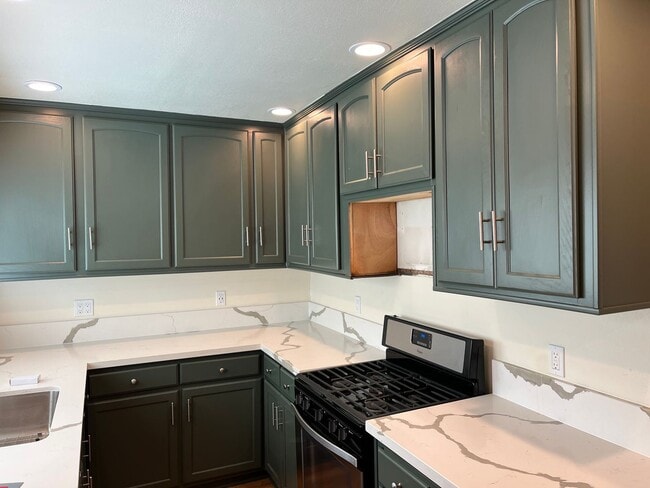 Photo - Beautifully Renovated 2 Bed / 1 Bath in Co...