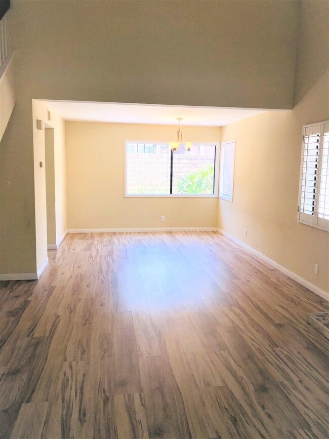 Photo - 273 Argus Way