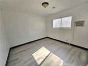 Photo - 1651 E 42nd St