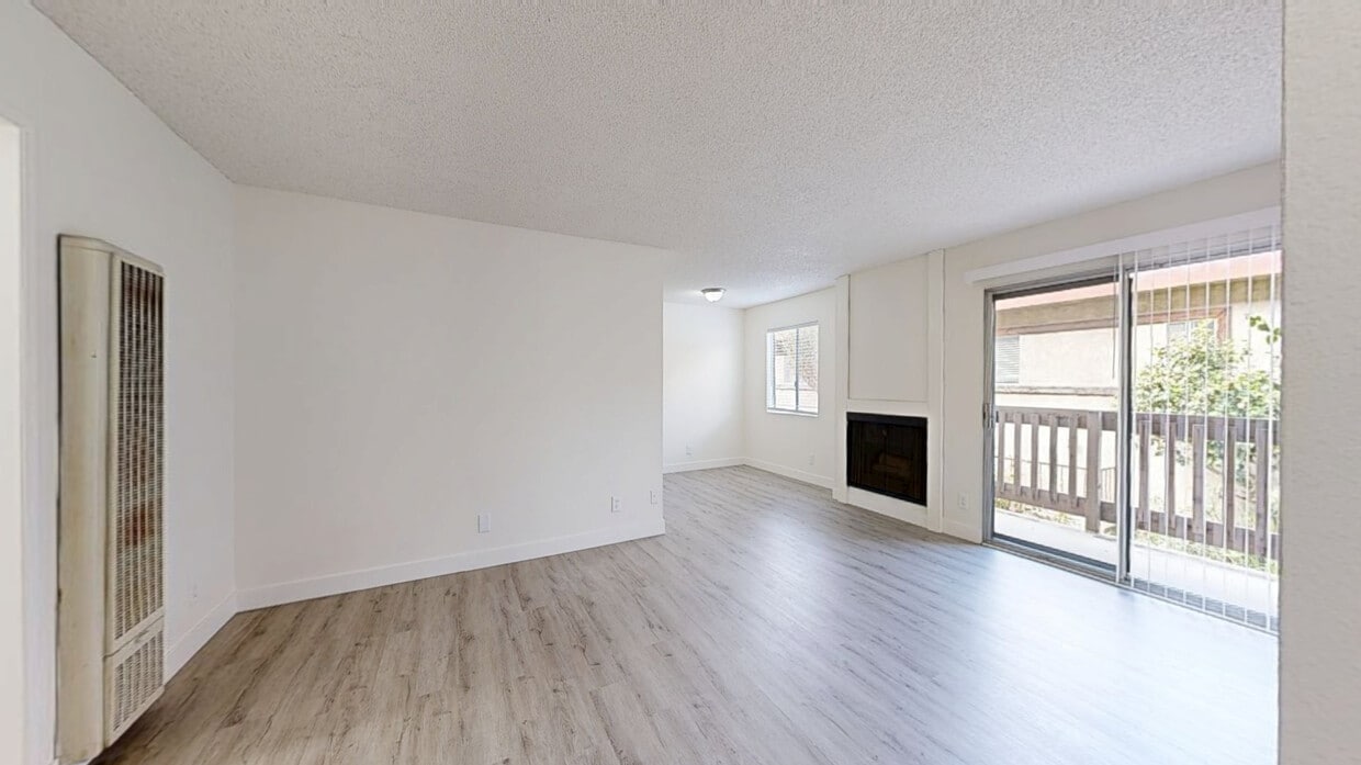 3D Tour - 817 Hill St.