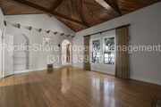 Photo - 1229 N Geneva St