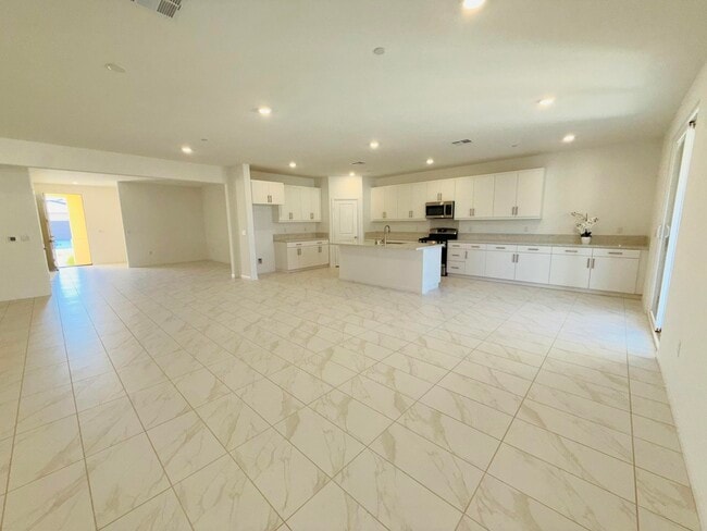 Photo - 39171 Quixote Ct